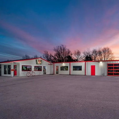 Mojo Cycling - Bike shop and Rentals